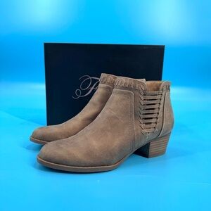 FERGIE Ankle Boots Women’s Sz. 9